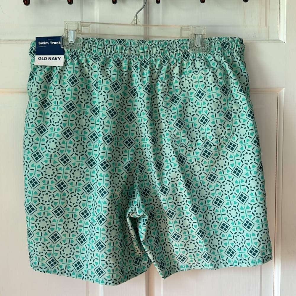 Old Navy Swim Trunks UPF 40. NWT Size Large - Picture 1 of 8